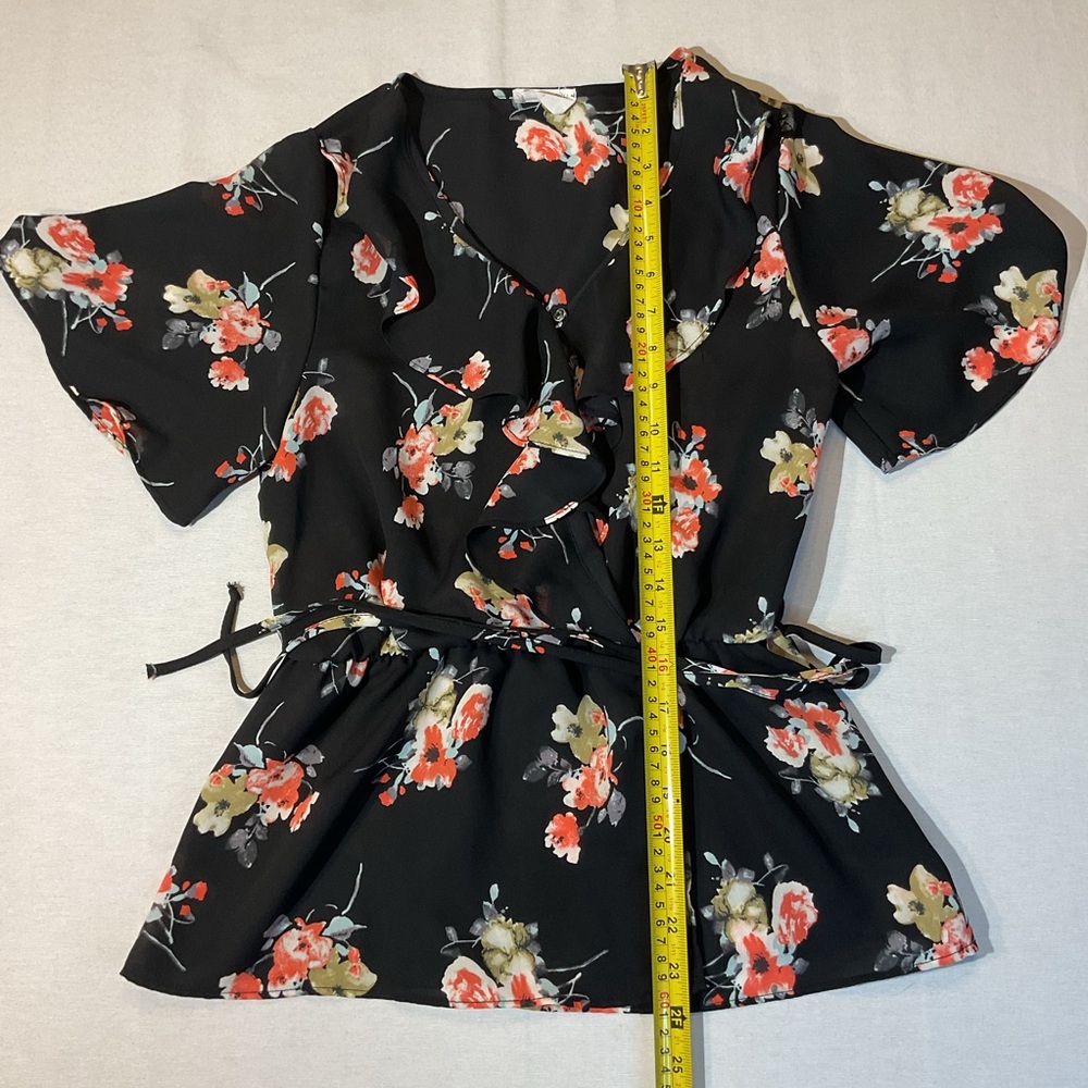 Sienna Sky Black w/Pink floral Design Blouse, Size S, Side Tie, V-Neck Party - Picture 3 of 6